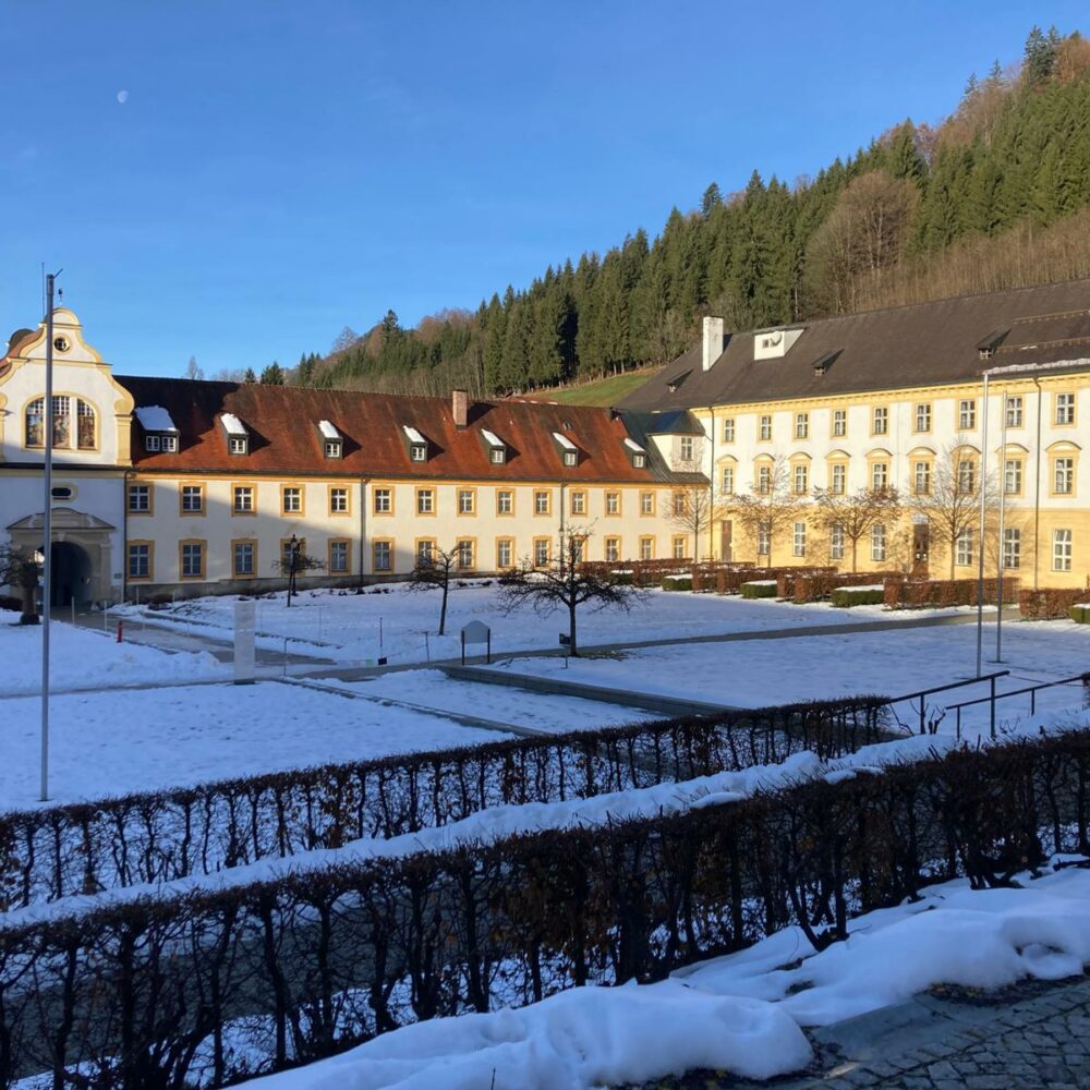 WhatsApp Image 2025-12-10 at 11.37.03 (1)