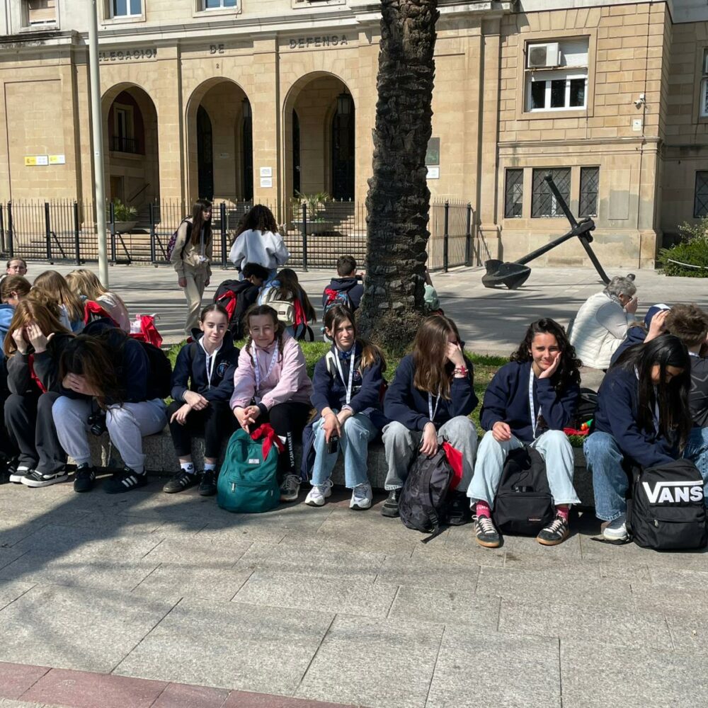 f6cfaead-f12a-49b1-8e70-95f77abaea26 f6cfaead-f12a-49b1-8e70-95f77abaea26